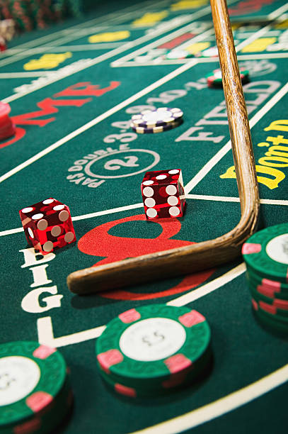 Medusa II slot game interface with reel symbols and payout table